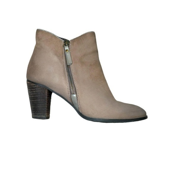 MIA MADDOCK ZIPPERED HEELED TAUPE ANKLE BOOTS, SIZE 7M - Picture 1 of 9